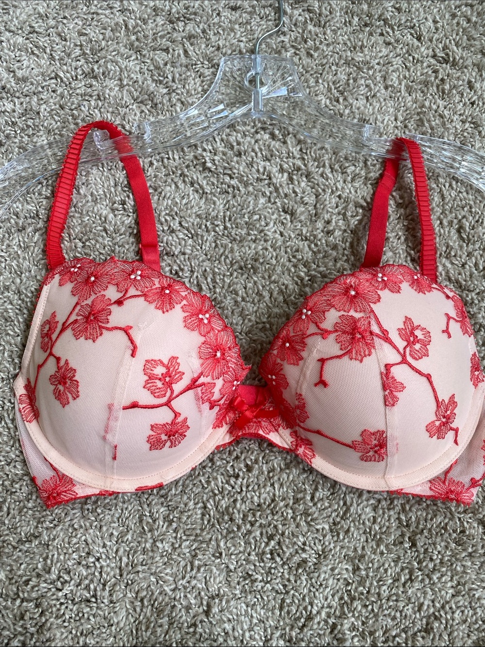Victoria's Secret Dream Angels Floral Lace Push-Up Bra